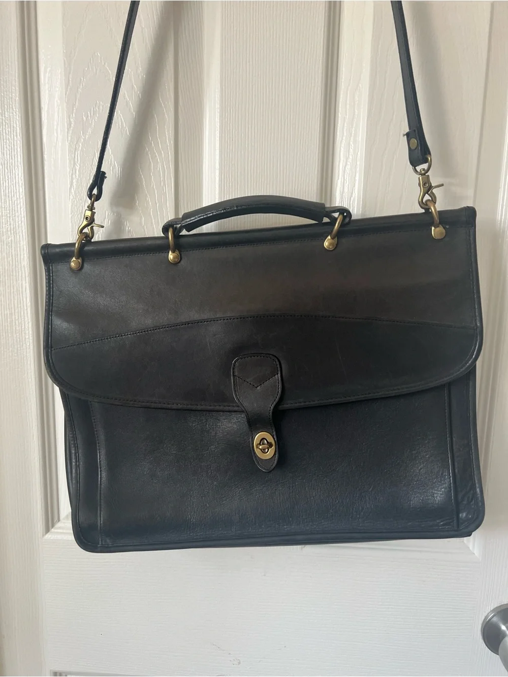 VINTAGE Black Leather Briefcase Shoulder Bag Classic Satchel Style Brass Harware